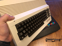 Nowoczesny Commodore 64