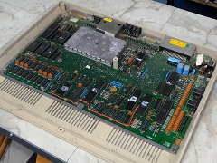 The 8-Bit Guy - Commodore C128 rekonstrukcja
